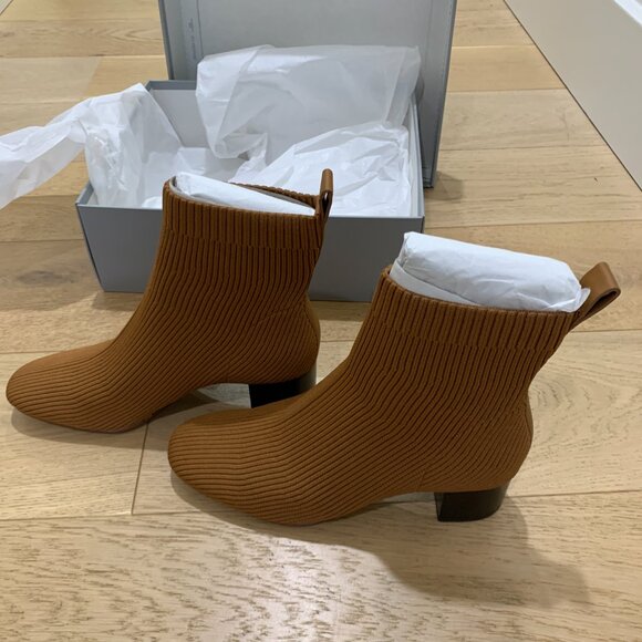 NIB Everlane The Glove Boot ReKnit Size: 7.5 Color: Toffee - Picture 3 of 9